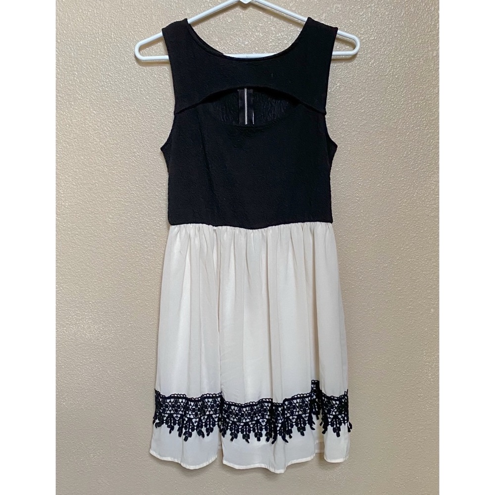 Rewind | Cut Out Dress